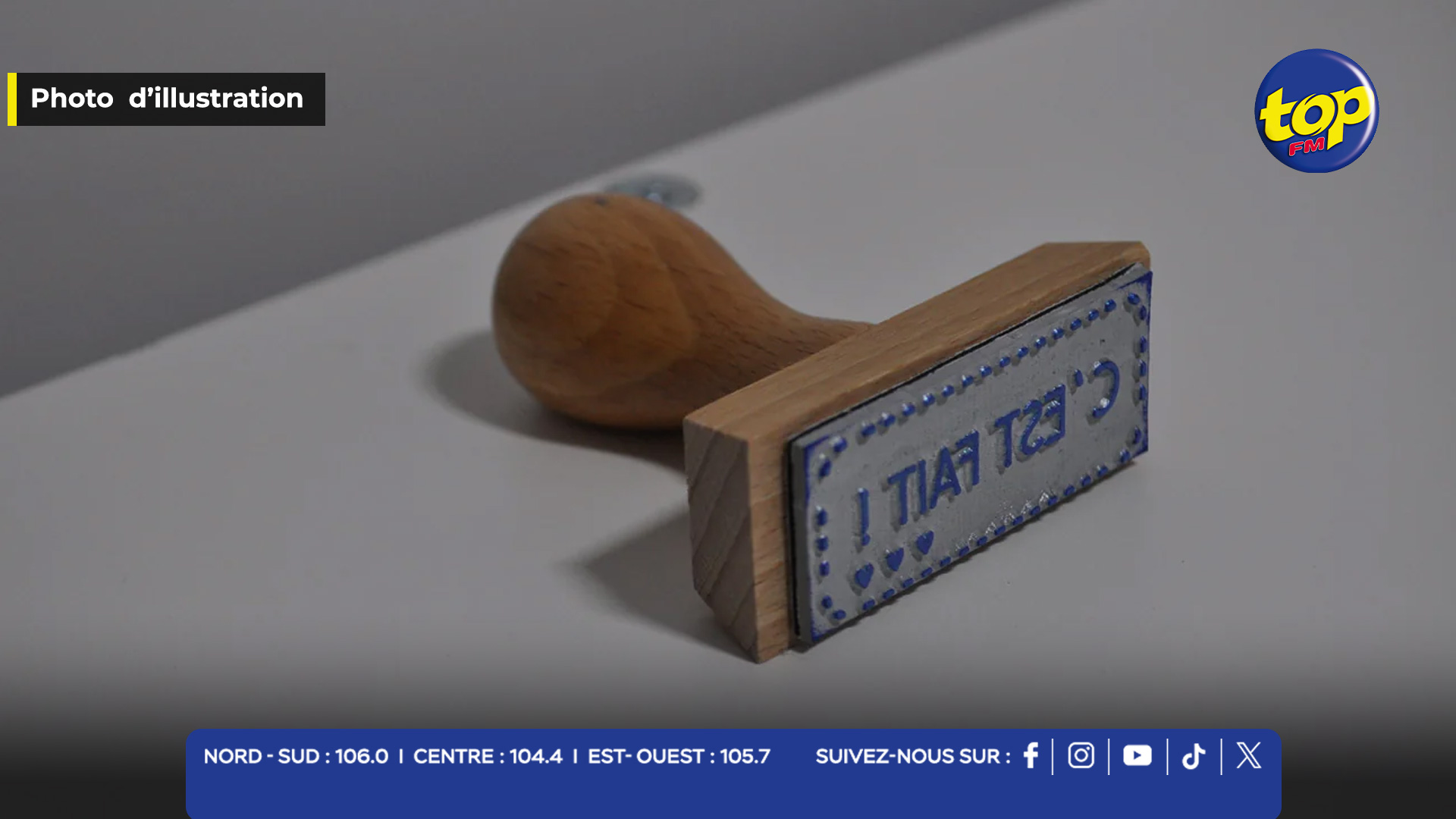 Tampon manche en bois brun