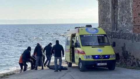Grèce : quatre morts dans le naufrage d'un bateau de migrants